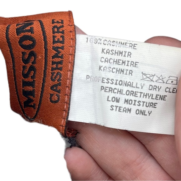 Missoni 100% Cashmere Black and White Knit Hat - Picture 2 of 2